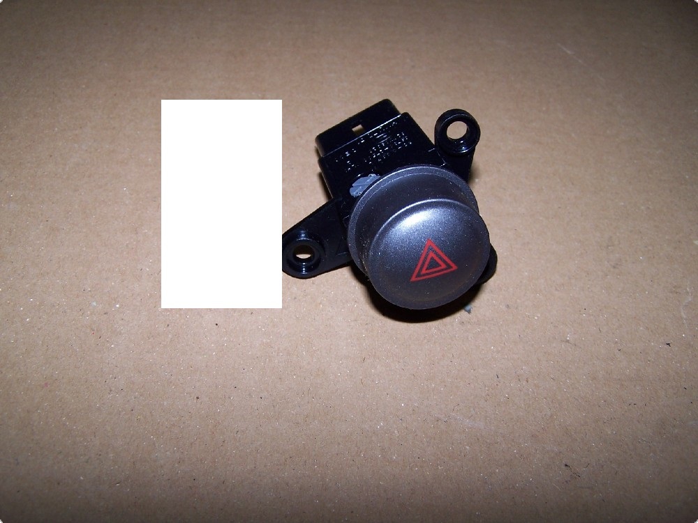 Schalter für Warnblinkanlage Hyundai Coupe FX(RD) Bj.00 9379027500